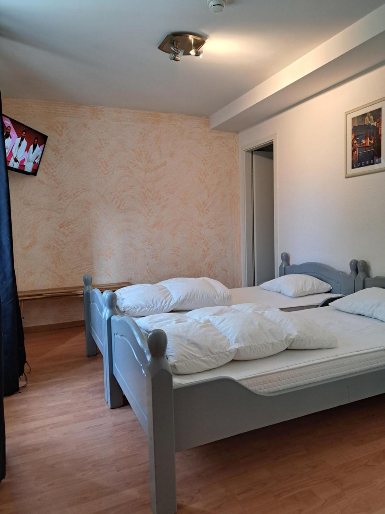 Bellpark Hostel Krienz Buitenkant foto
